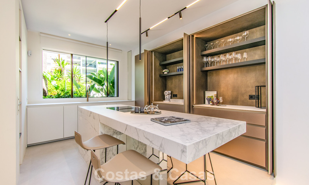 Hoogwaardig gerenoveerde strandwoning met prachtig zeezicht te koop op de Golden Mile van Marbella 784696