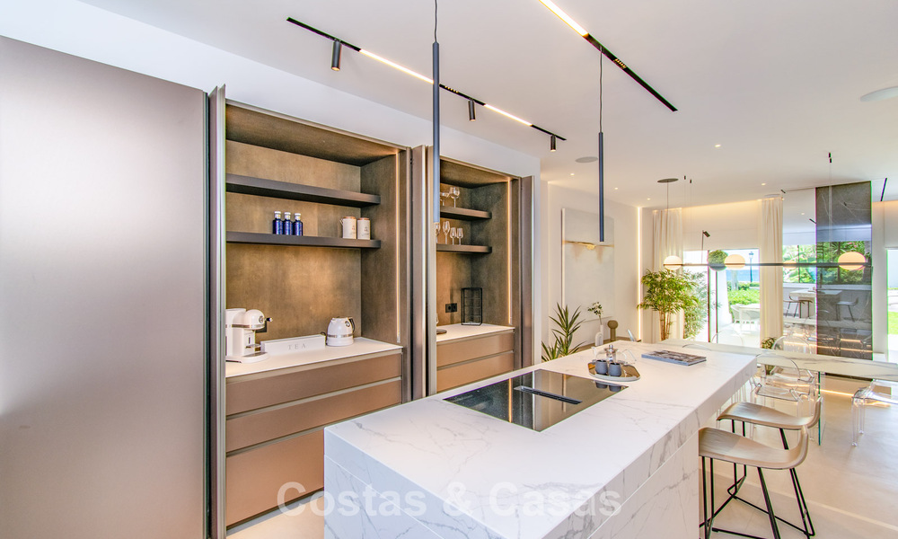 Hoogwaardig gerenoveerde strandwoning met prachtig zeezicht te koop op de Golden Mile van Marbella 784697