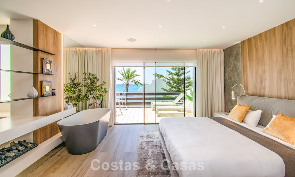 Hoogwaardig gerenoveerde strandwoning met prachtig zeezicht te koop op de Golden Mile van Marbella 784709