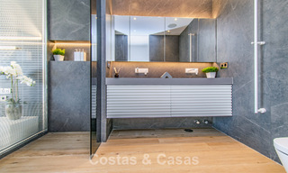 Hoogwaardig gerenoveerde strandwoning met prachtig zeezicht te koop op de Golden Mile van Marbella 784713 