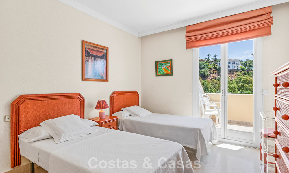 Lichtrijk 3-slaapkamer appartement te koop in La Quinta golfresort, Benahavis - Marbella 784733