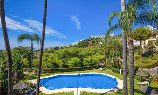 Gemoderniseerd luxe appartement met panoramische zeezicht te koop in Golfresort te Marbella - Benahavis 784842 