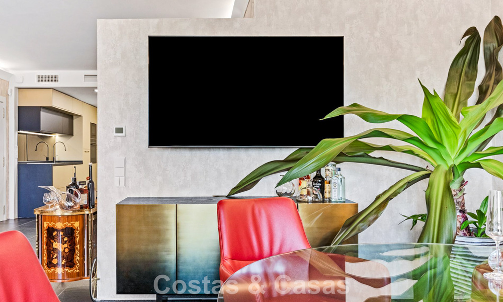 Gemoderniseerd luxe appartement met panoramische zeezicht te koop in Golfresort te Marbella - Benahavis 784850