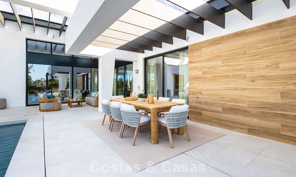 Modernistische gelijkvloerse luxevilla te koop, in Nueva Andalucia, Marbella 799821