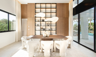Modernistische gelijkvloerse luxevilla te koop, in Nueva Andalucia, Marbella 799823 