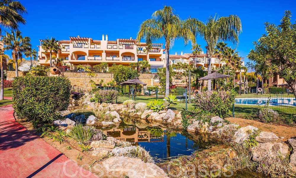 Instapklaar, luxe penthouse met panoramische zichten op golf, zee en bergen te koop in Benahavis - Marbella 784809