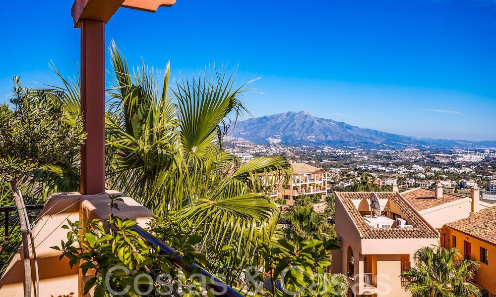 Instapklaar, luxe penthouse met panoramische zichten op golf, zee en bergen te koop in Benahavis - Marbella 784820