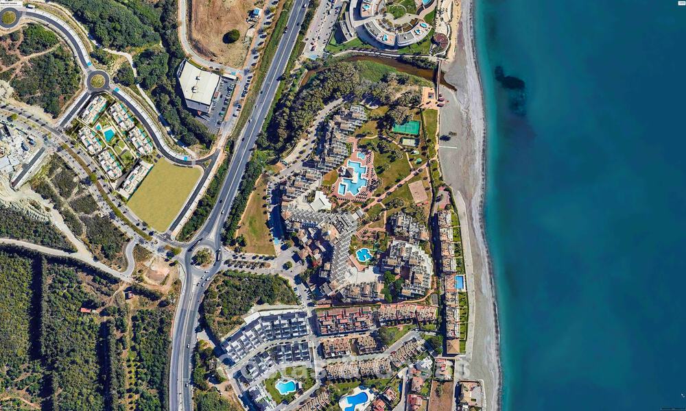 Innovatieve off-plan appartementen te koop op loopafstand van voorzieningen en het strand in Estepona, Costa de Sol 784901