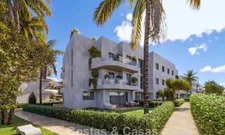 Innovatieve off-plan appartementen te koop op loopafstand van voorzieningen en het strand in Estepona, Costa de Sol 784927 