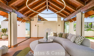 Luxe penthouse met zeezicht te koop in een gated strandcomplex op de New Golden Mile tussen Marbella en Estepona 785021 