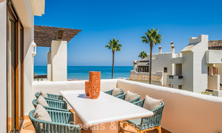 Luxe penthouse met zeezicht te koop in een gated strandcomplex op de New Golden Mile tussen Marbella en Estepona 785022 