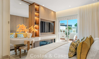 Luxe penthouse met zeezicht te koop in een gated strandcomplex op de New Golden Mile tussen Marbella en Estepona 785026 