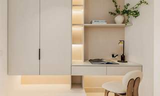Luxe penthouse met zeezicht te koop in een gated strandcomplex op de New Golden Mile tussen Marbella en Estepona 785027 
