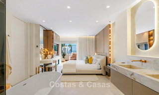 Luxe penthouse met zeezicht te koop in een gated strandcomplex op de New Golden Mile tussen Marbella en Estepona 785034 
