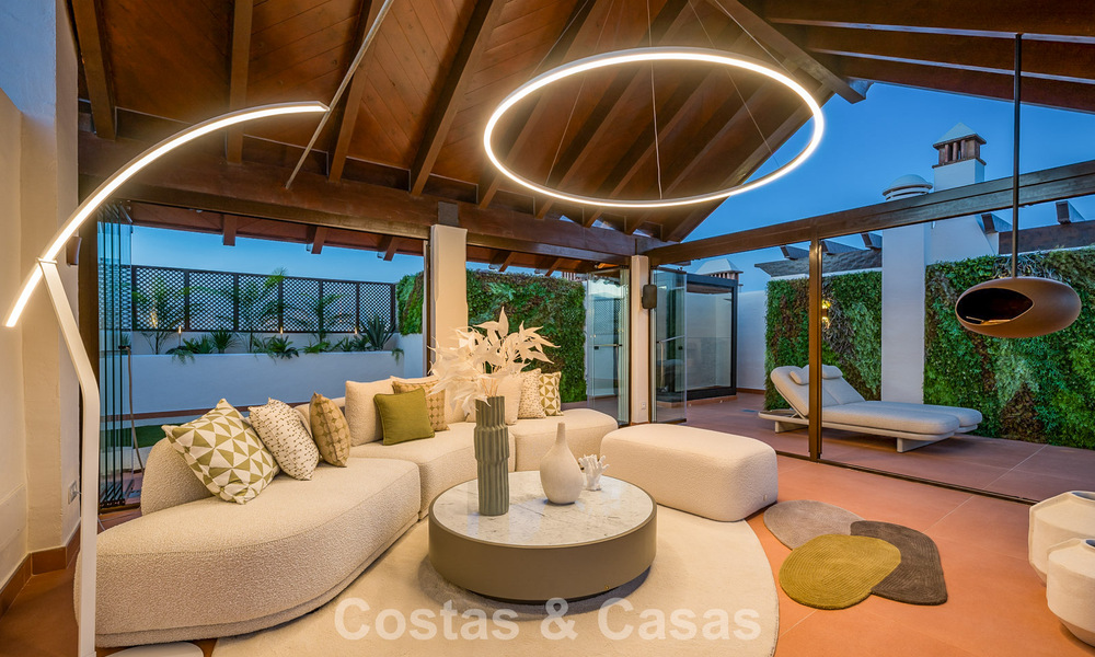 Luxe penthouse met zeezicht te koop in een gated strandcomplex op de New Golden Mile tussen Marbella en Estepona 785054