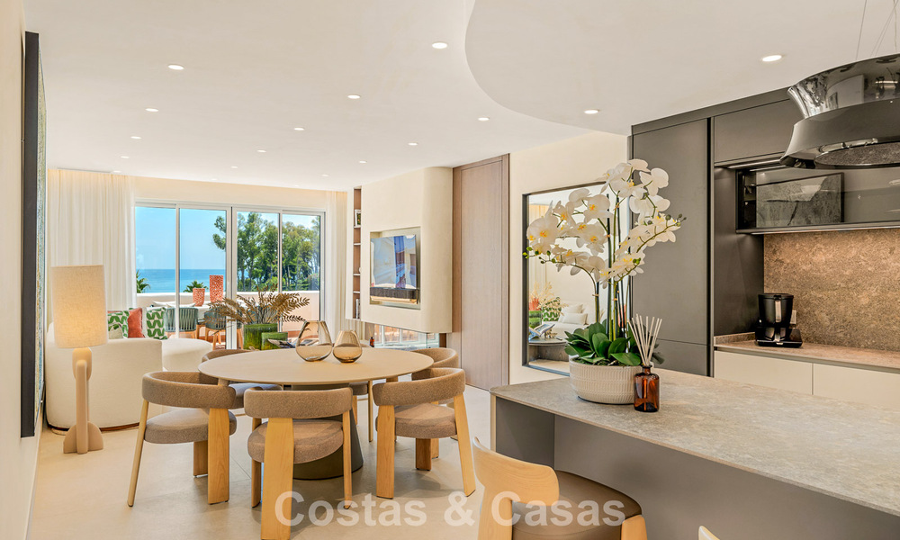 Luxe penthouse met zeezicht te koop in een gated strandcomplex op de New Golden Mile tussen Marbella en Estepona 785055