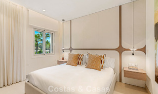 Luxe penthouse met zeezicht te koop in een gated strandcomplex op de New Golden Mile tussen Marbella en Estepona 785057 