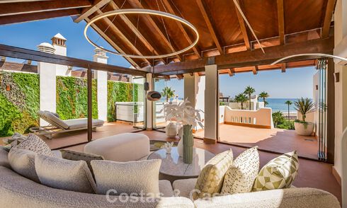 Luxe penthouse met zeezicht te koop in een gated strandcomplex op de New Golden Mile tussen Marbella en Estepona 785062