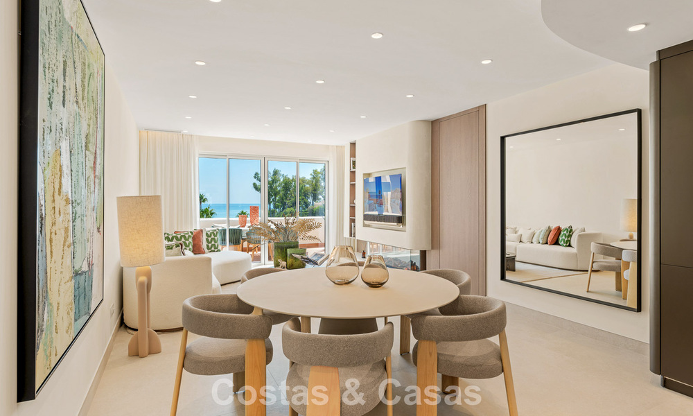 Luxe penthouse met zeezicht te koop in een gated strandcomplex op de New Golden Mile tussen Marbella en Estepona 785067