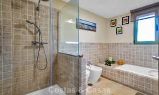 Instapklaar, 3-slaapkamer appartement te koop met zicht op de tuin en de zee in Los Flamingos Golf Resort in Marbella - Benahavis 785083 