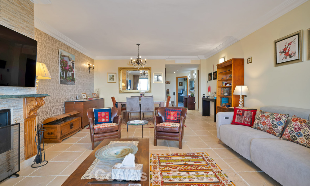 Instapklaar, 3-slaapkamer appartement te koop met zicht op de tuin en de zee in Los Flamingos Golf Resort in Marbella - Benahavis 785089