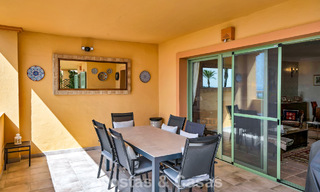 Instapklaar, 3-slaapkamer appartement te koop met zicht op de tuin en de zee in Los Flamingos Golf Resort in Marbella - Benahavis 785097 