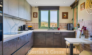 Instapklaar, 3-slaapkamer appartement te koop met zicht op de tuin en de zee in Los Flamingos Golf Resort in Marbella - Benahavis 785098 