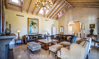 Prachtige, mediterrane luxevilla te koop in een afgeschermde urbanisatie op de Golden Mile van Marbella 785117 