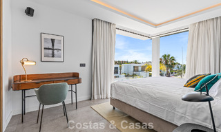 Instapklare, contemporaine luxevilla te koop aan de golfbaan op de New Golden Mile, Marbella - Estepona 785140 