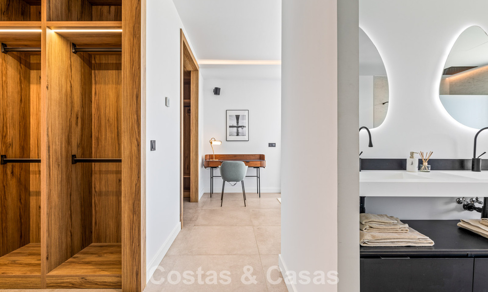 Instapklare, contemporaine luxevilla te koop aan de golfbaan op de New Golden Mile, Marbella - Estepona 785142