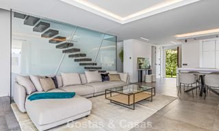 Instapklare, contemporaine luxevilla te koop aan de golfbaan op de New Golden Mile, Marbella - Estepona 785145 