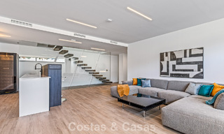Instapklare, contemporaine luxevilla te koop aan de golfbaan op de New Golden Mile, Marbella - Estepona 785162 