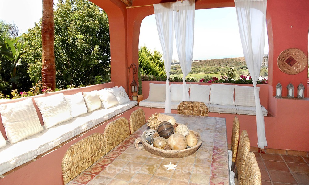 Villa te koop in Marbella east, Costa del Sol 11795