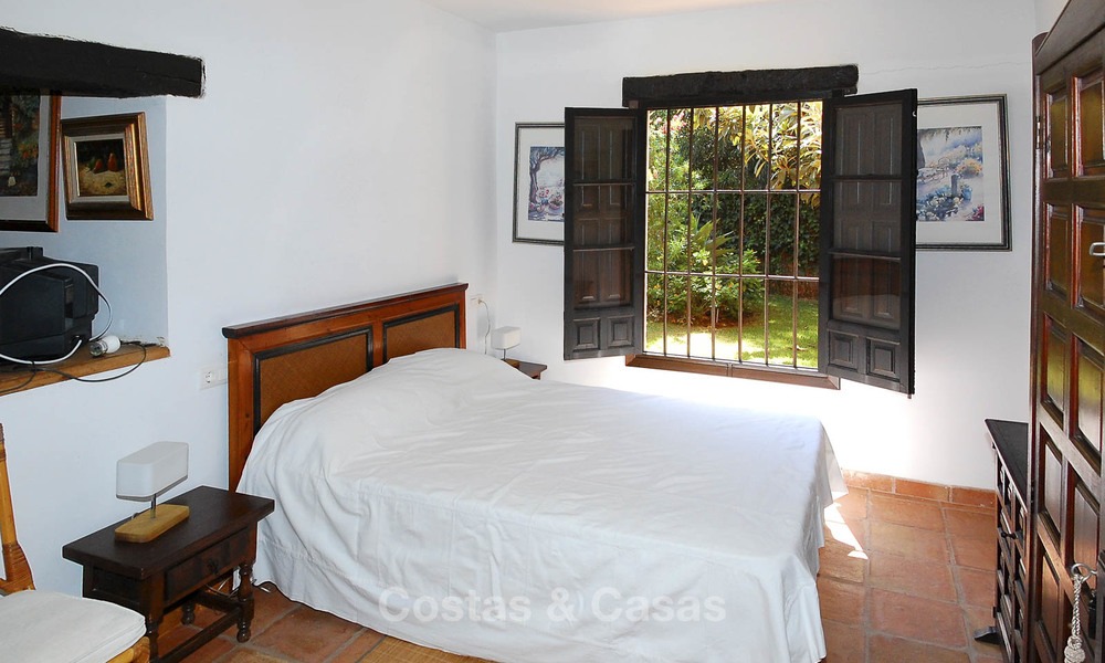 Villa te koop in Marbella east, Costa del Sol 11806
