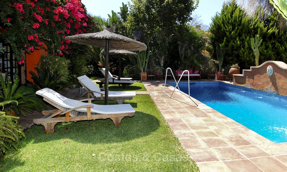 Villa te koop in Marbella east, Costa del Sol 11819