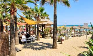 Ruim 3-slaapkamer appartement te koop in een high-end strandcomplex in Puerto Banus, Marbella 785209 