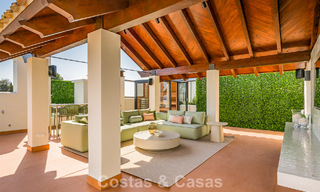 Gerenoveerd penthouse met zeezicht te koop aan het strand op de New Golden Mile tussen Marbella en Estepona 785273 