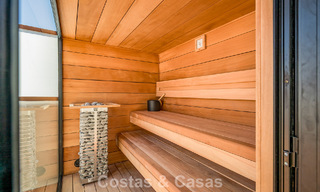 Gerenoveerd penthouse met zeezicht te koop aan het strand op de New Golden Mile tussen Marbella en Estepona 785276 