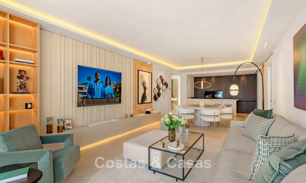 Gerenoveerd penthouse met zeezicht te koop aan het strand op de New Golden Mile tussen Marbella en Estepona 785278