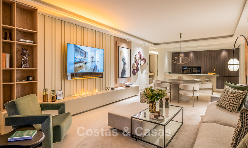 Gerenoveerd penthouse met zeezicht te koop aan het strand op de New Golden Mile tussen Marbella en Estepona 785289
