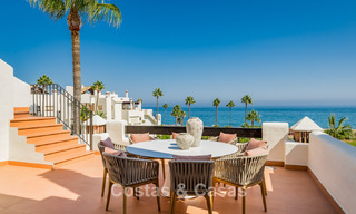 Gerenoveerd penthouse met zeezicht te koop aan het strand op de New Golden Mile tussen Marbella en Estepona 785292 