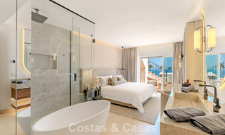 Gerenoveerd penthouse met zeezicht te koop aan het strand op de New Golden Mile tussen Marbella en Estepona 785307 