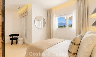 Gerenoveerd penthouse met zeezicht te koop aan het strand op de New Golden Mile tussen Marbella en Estepona 785322 