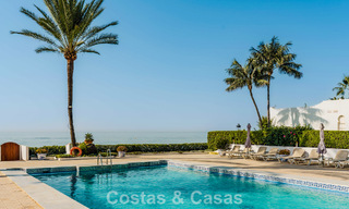 Luxueuze strandwoning met open zeezicht te koop, direct aan het strand op de prestigieuze Golden Mile van Marbella 785331 