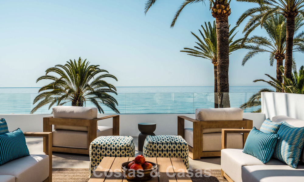 Luxueuze strandwoning met open zeezicht te koop, direct aan het strand op de prestigieuze Golden Mile van Marbella 785337