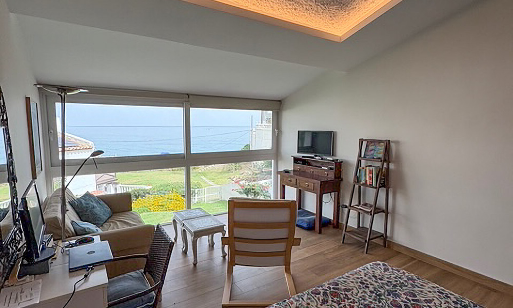 Ruime, instapklare woning met zeezicht te koop, grenzend aan het strand, nabij Estepona stad 785463