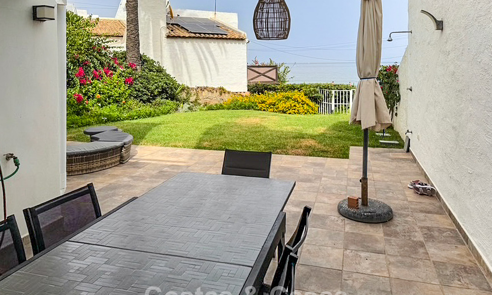 Ruime, instapklare woning met zeezicht te koop, grenzend aan het strand, nabij Estepona stad 785468