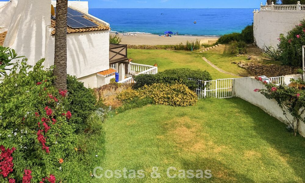Ruime, instapklare woning met zeezicht te koop, grenzend aan het strand, nabij Estepona stad 785475