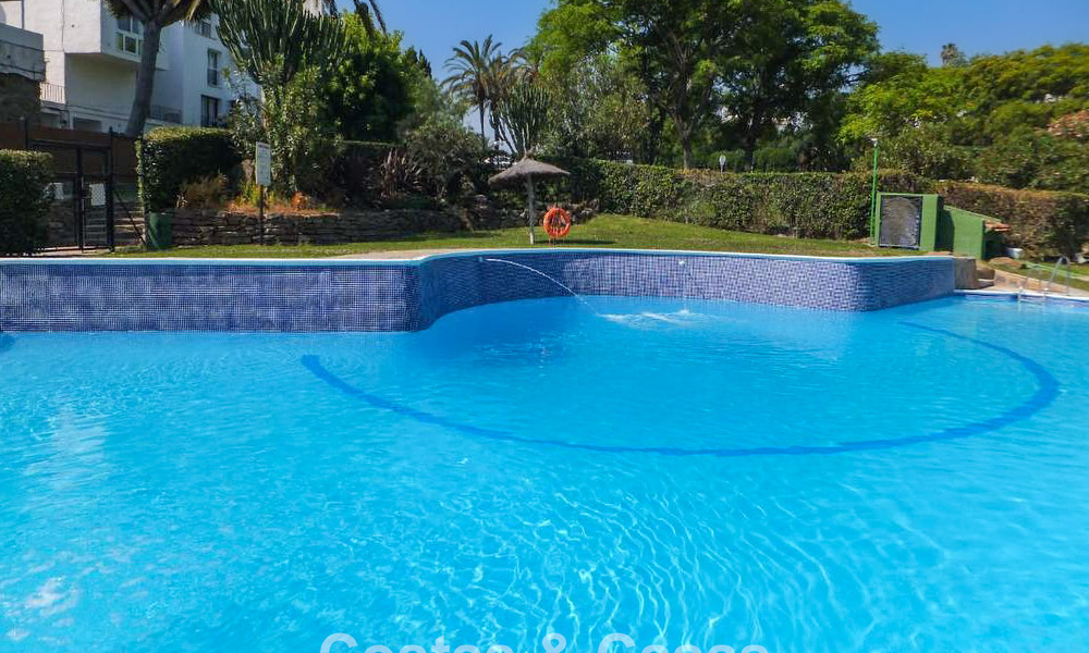 Ruime, instapklare woning met zeezicht te koop, grenzend aan het strand, nabij Estepona stad 785479