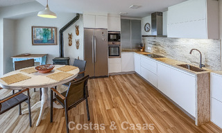 Ruime, instapklare woning met zeezicht te koop, grenzend aan het strand, nabij Estepona stad 785480 